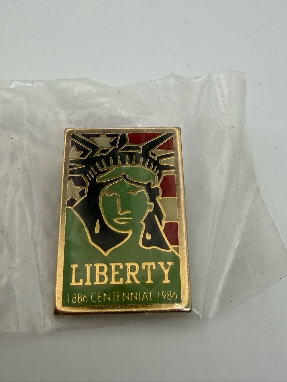 1986 Liberty Centennial Statue of Liberty Enamel Lapel Pin Sealed NOS